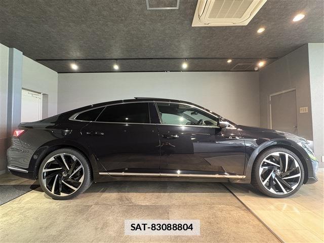 VolksWagen ARTEON 2021-07 7802177-1