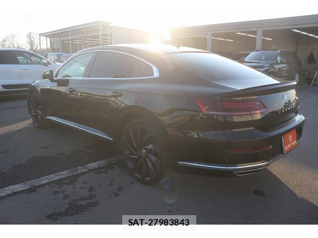 VolksWagen ARTEON 2018-03 7809468-11