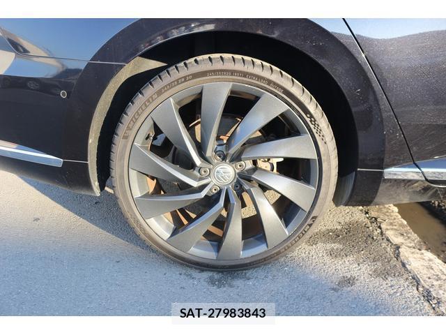 VolksWagen ARTEON 2018-03 7809468-14