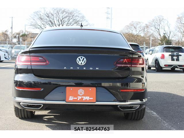 VolksWagen ARTEON 2018-03 7809486-1