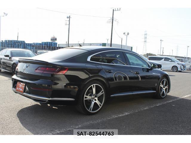 VolksWagen ARTEON 2018-03 7809486-17