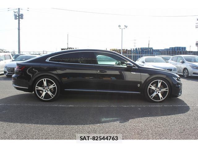VolksWagen ARTEON 2018-03 7809486-18