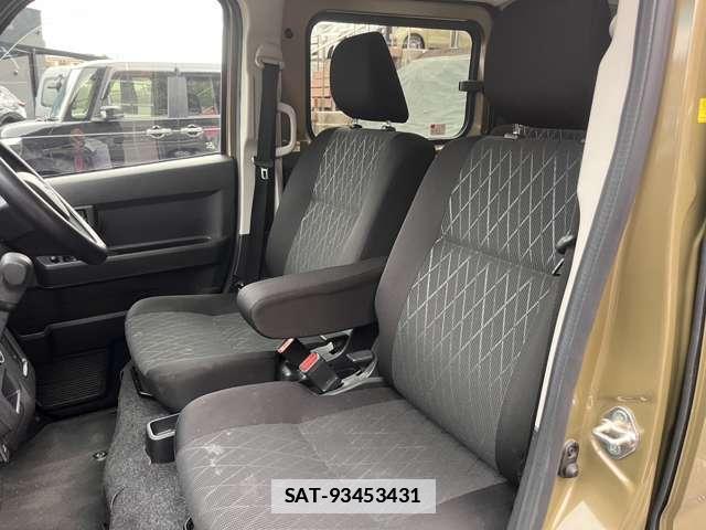 Daihatsu ATRAI 2023-03 7793721-5