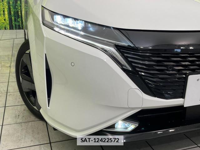 Nissan AURA 2021-11 7793325-11
