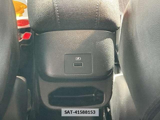 Nissan AURA 2023-06 7795543-17