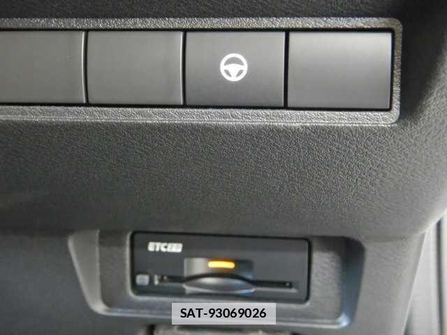 Nissan AURA 2024-04 7810741-10
