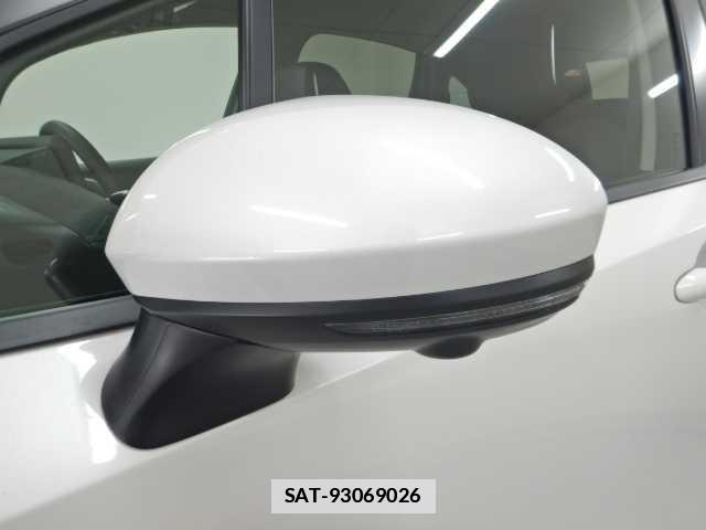 Nissan AURA 2024-04 7810741-15
