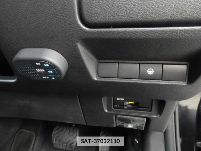 Nissan AURA 2023-08 7810890-12