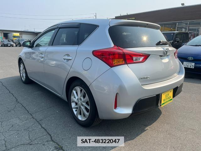 Toyota AURIS 2012-09 7805870-5