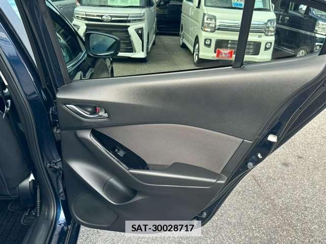 Mazda AXELA SPORT 2019-03 7795738-11