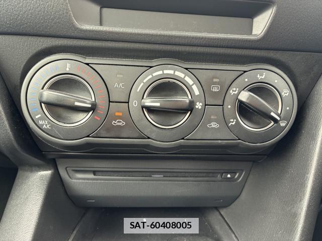 Mazda AXELA 2017-12 7801710-16