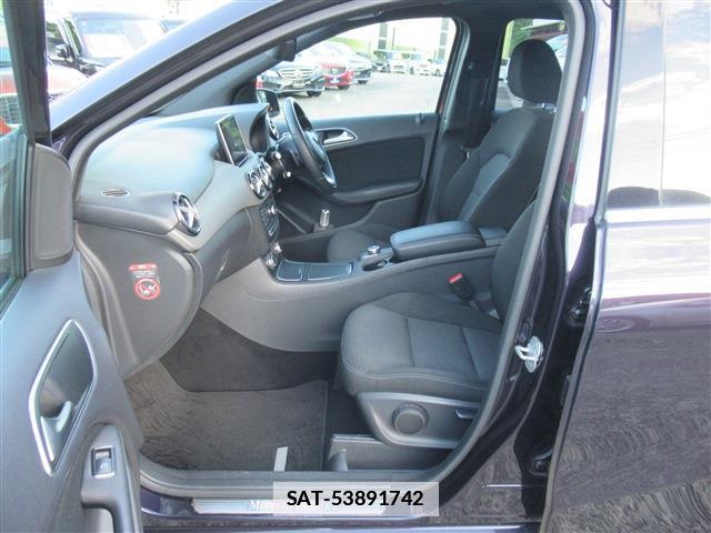 Mercedes Benz B-CLASS 2015-06 7802672-14