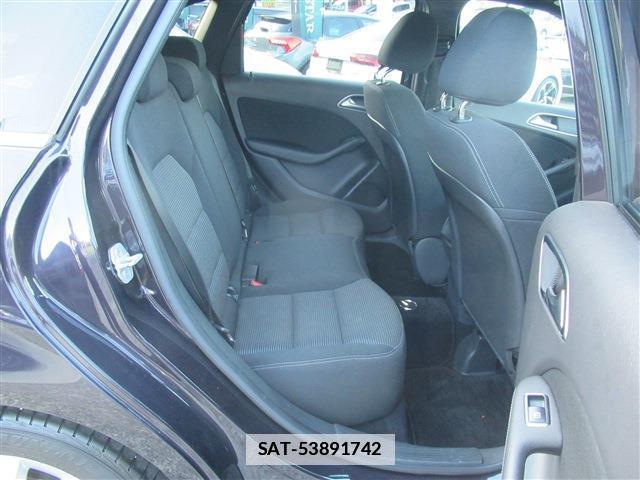 Mercedes Benz B-CLASS 2015-06 7802672-15
