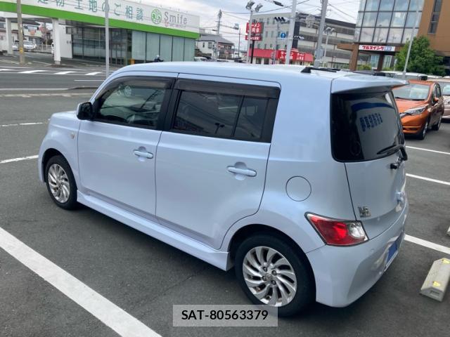 Toyota BB 2007-06 7800500-1