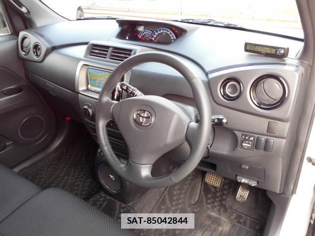 Toyota BB 2009-09 7804384-13