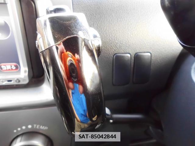 Toyota BB 2009-09 7804384-15