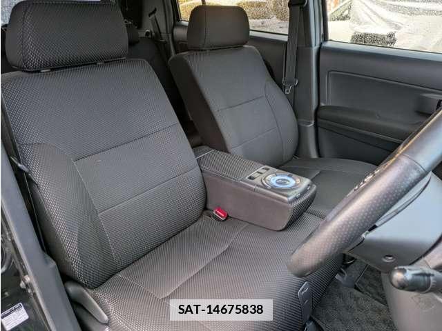 Toyota BB 2010-10 7807141-7
