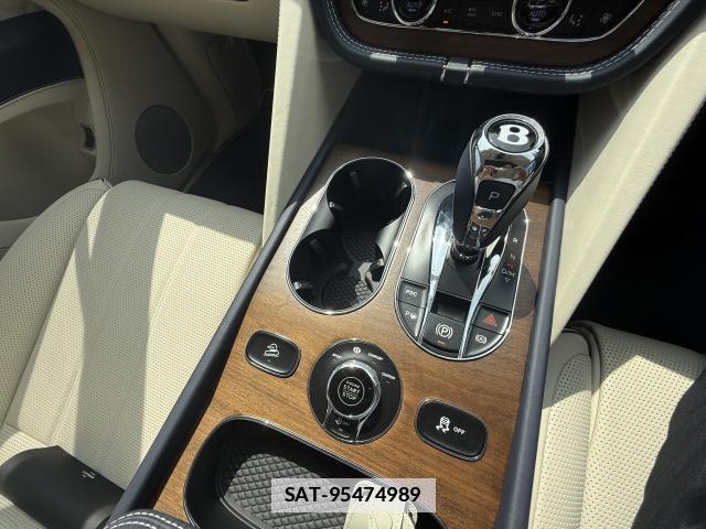 Bentley BENTAYGA 2024-06 7800899-15