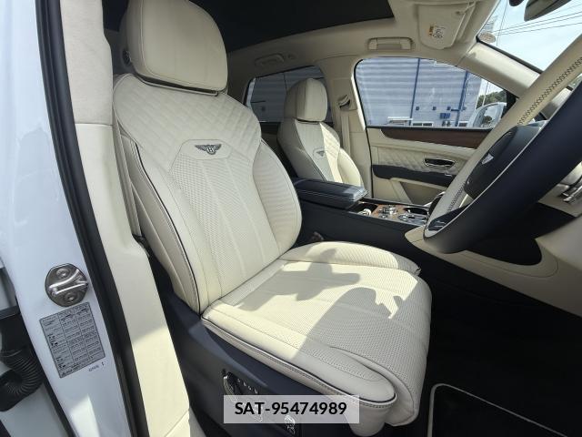 Bentley BENTAYGA 2024-06 7800899-5