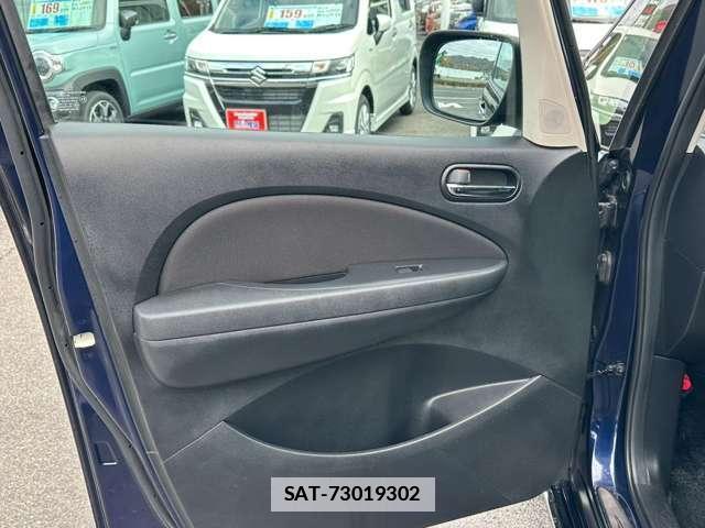 Mazda BIANTE 2013-11 7795709-11