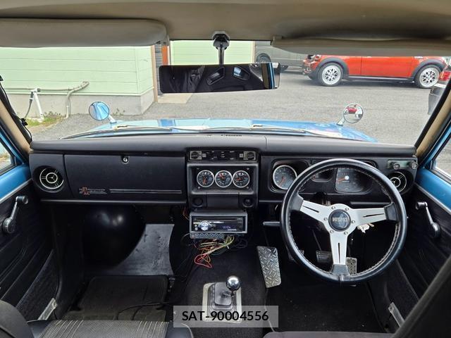 Nissan BLUEBIRD 1971 7803859-4