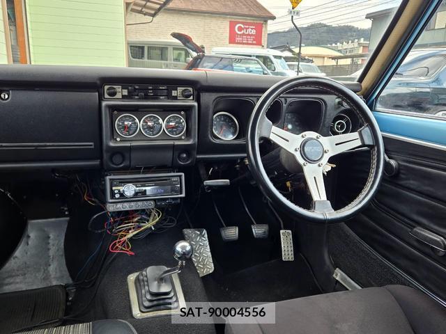 Nissan BLUEBIRD 1971 7803859-5