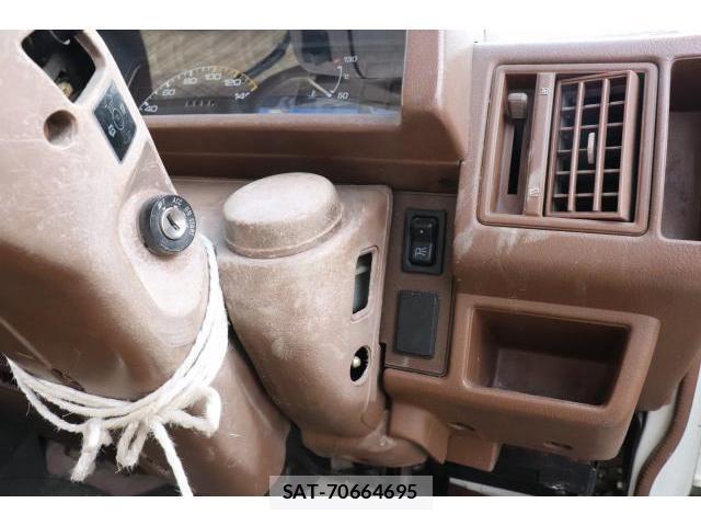 Mazda BONGO TRUCK 1984-03 7800874-6