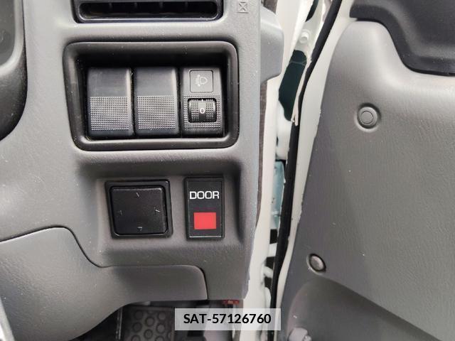 Mazda BONGO TRUCK 2018-05 7801609-16