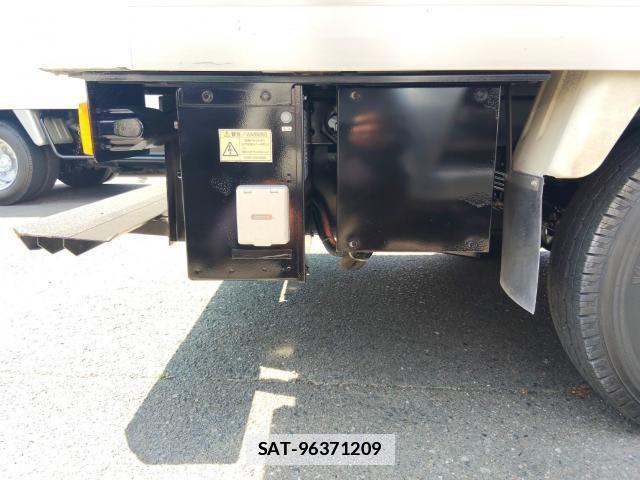 Mazda BONGO TRUCK 2019-05 7801622-18