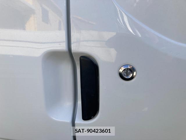 Mazda BONGO VAN 2015-05 7797578-12