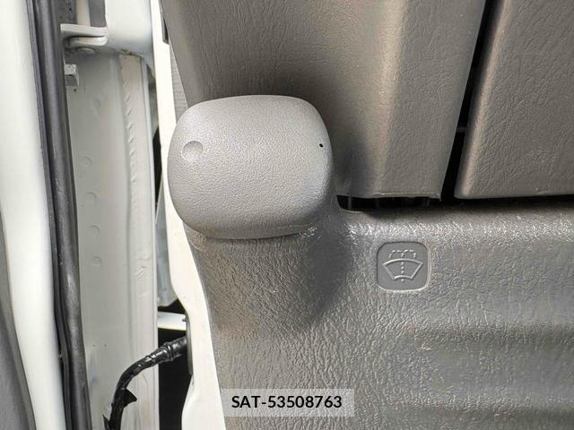 Mazda BONGO VAN 2013-01 7801649-15