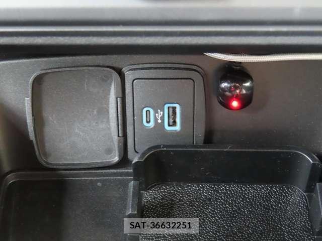 Ford BRONCO 2023-09 7802071-11