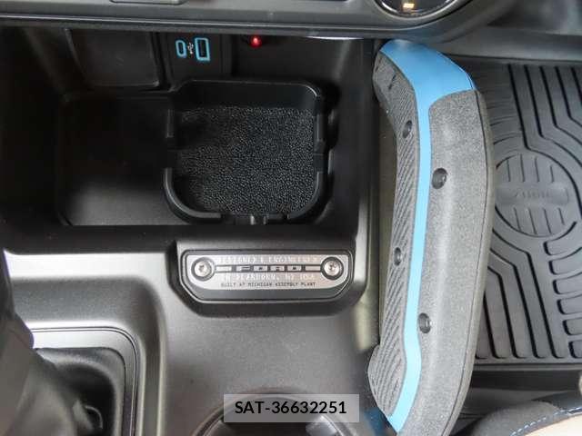 Ford BRONCO 2023-09 7802071-12
