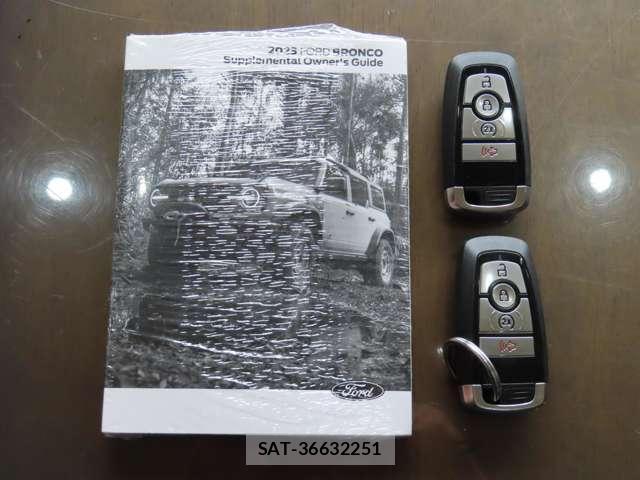 Ford BRONCO 2023-09 7802071-3