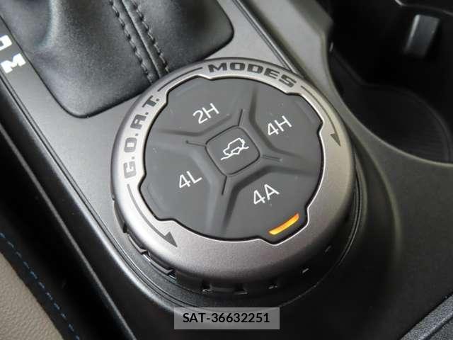 Ford BRONCO 2023-09 7802071-7