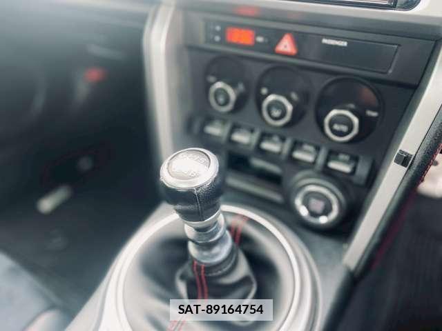 Subaru BRZ 2014-05 7795704-13