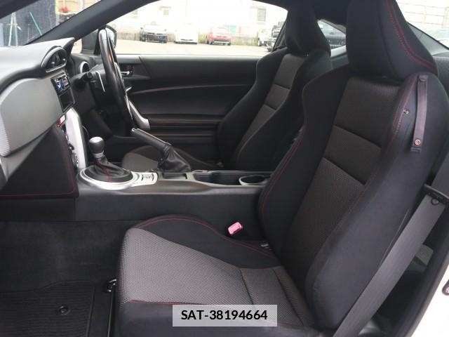 Subaru BRZ 2015-10 7796369-5