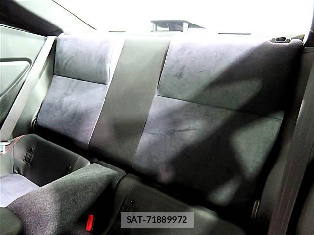 Subaru BRZ 2012-04 7802845-6