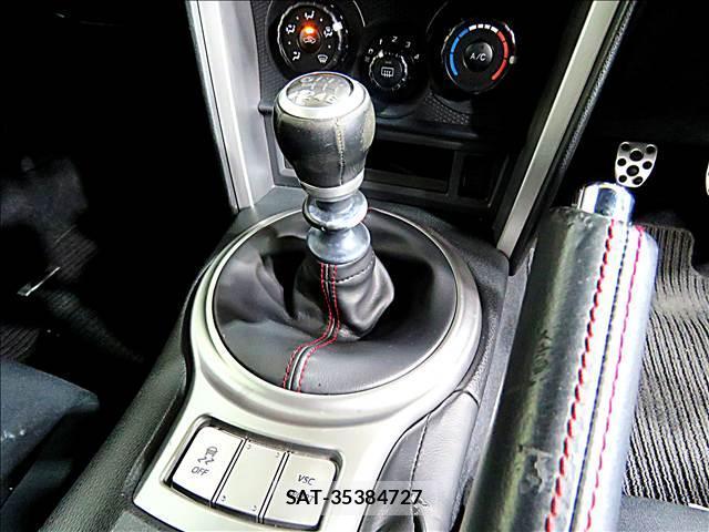 Subaru BRZ 2012-06 7802849-16