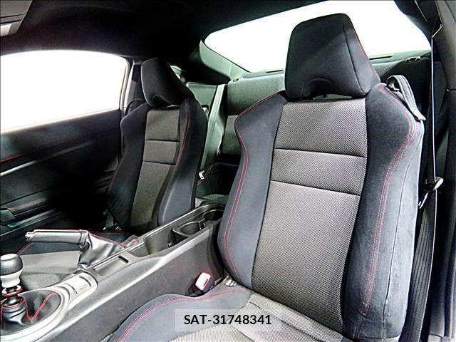 Subaru BRZ 2012-09 7802857-13