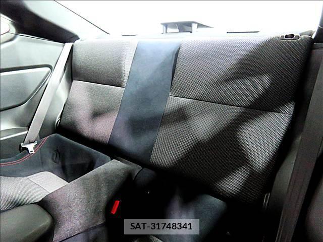 Subaru BRZ 2012-09 7802857-14