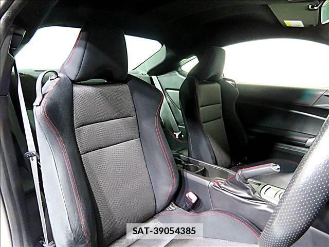 Subaru BRZ 2013-08 7802859-11