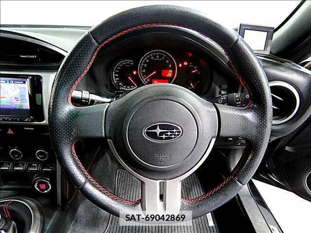 Subaru BRZ 2013-03 7802881-13