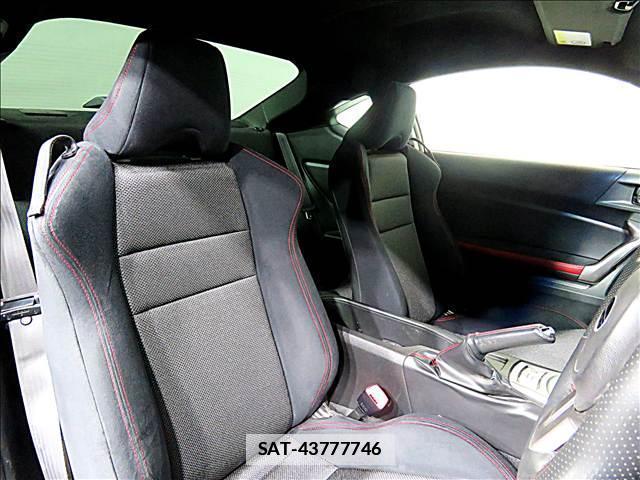 Subaru BRZ 2013-01 7802886-11
