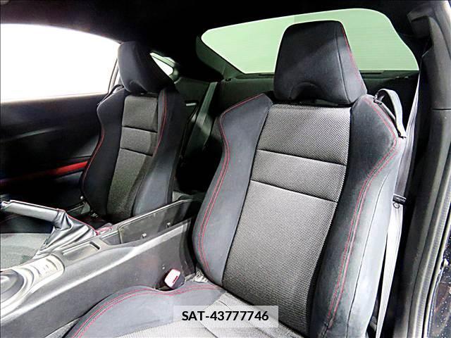 Subaru BRZ 2013-01 7802886-13