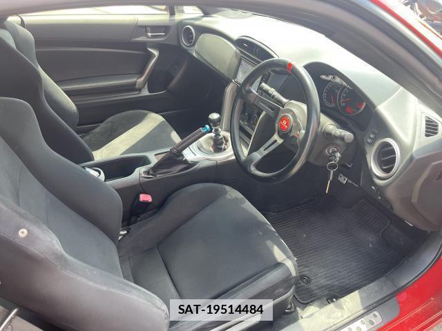 Subaru BRZ 2013-02 7803694-6