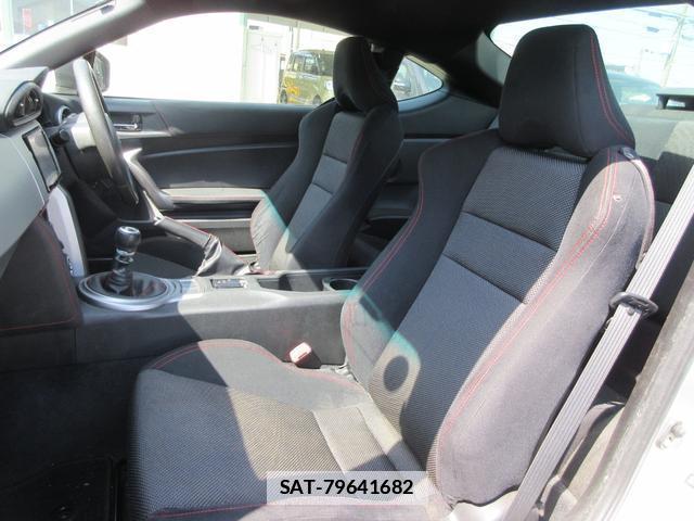 Subaru BRZ 2012-10 7806981-12