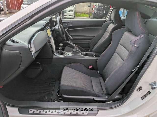 Subaru BRZ 2012-05 7809907-9