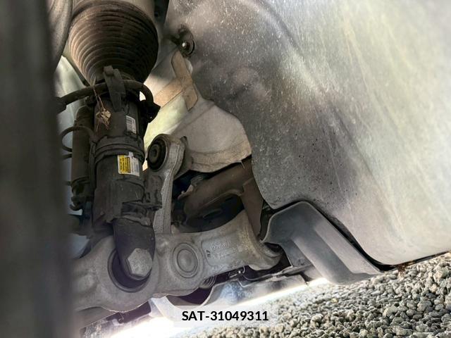 Mercedes Benz C-CLASS 2015-07 7805949-6
