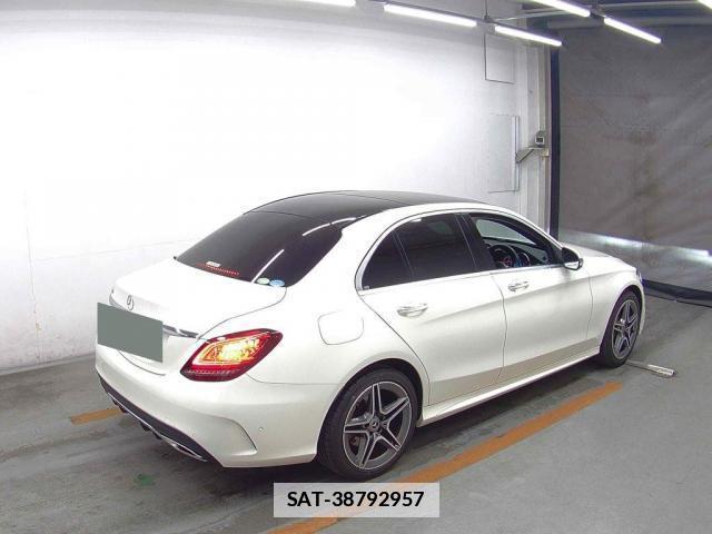 Mercedes Benz C-CLASS 2018-11 7810354-1